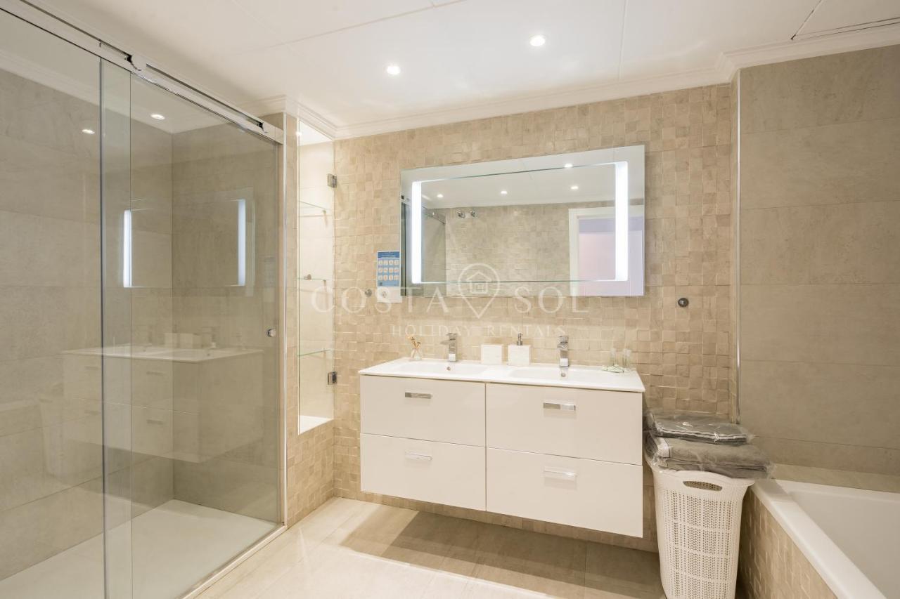 Puerto Marina-Benalmadena Luxury Apartment Dentro De La Isla المظهر الخارجي الصورة