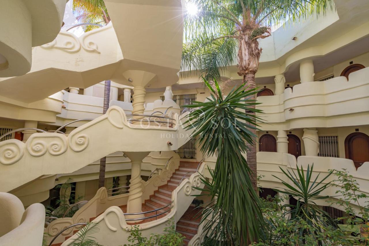 Puerto Marina-Benalmadena Luxury Apartment Dentro De La Isla المظهر الخارجي الصورة
